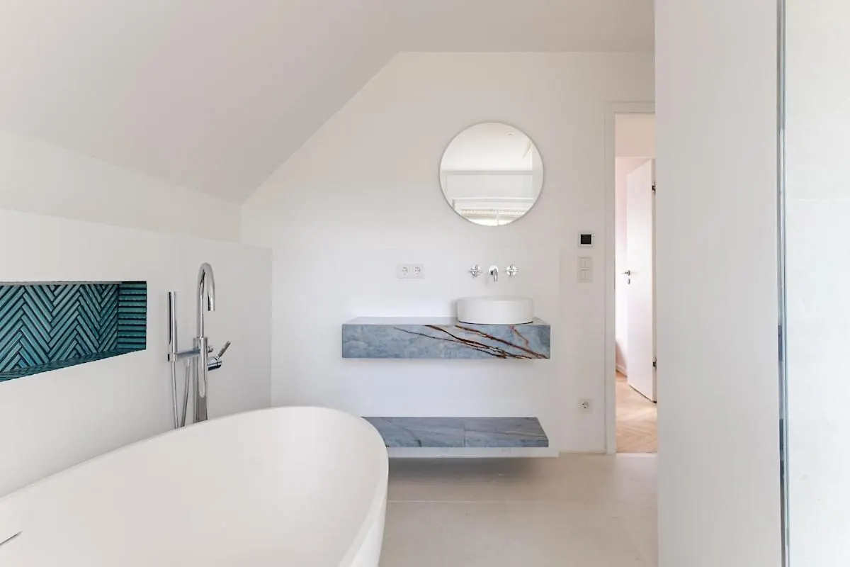 Idyllisches, Neu Renoviertes Haus Mit Steg Am See Berlin Tyskland