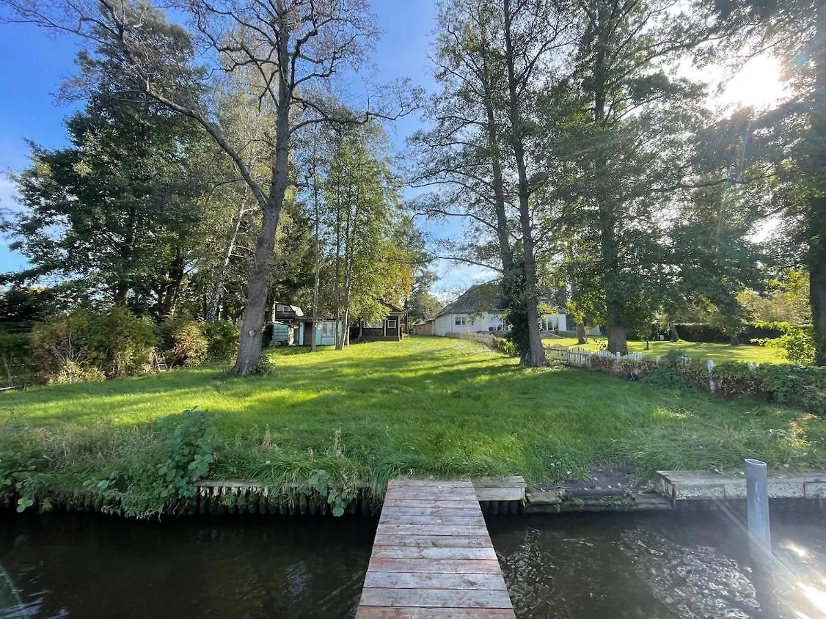 Idyllisches, Neu Renoviertes Haus Mit Steg Am See Berlin