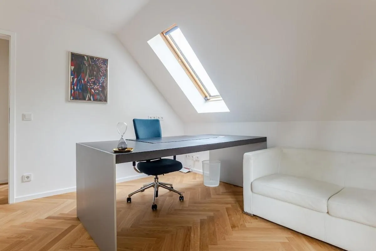 Idyllisches, Neu Renoviertes Haus Mit Steg Am See Berlin Allemagne